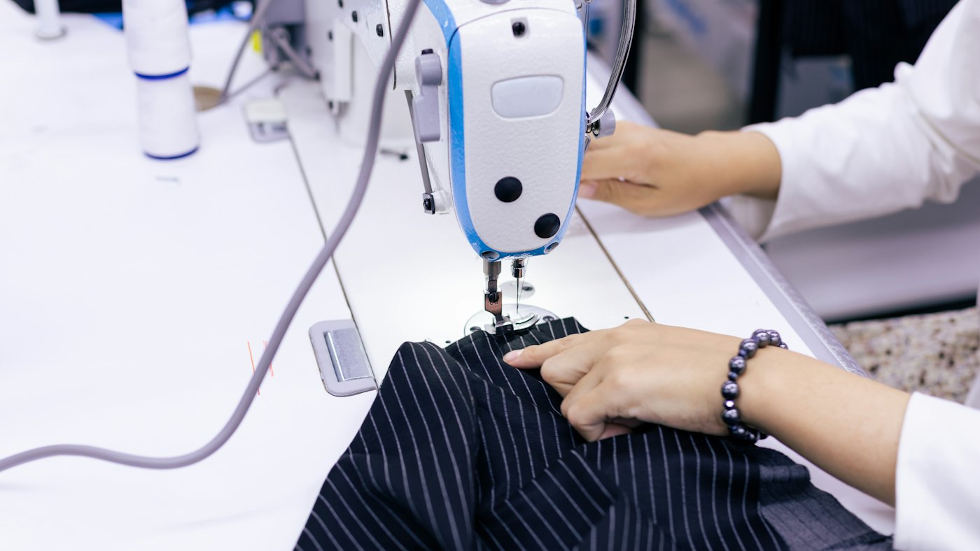 Sosyal uygunluk programları: dikiş makinesinde üretim